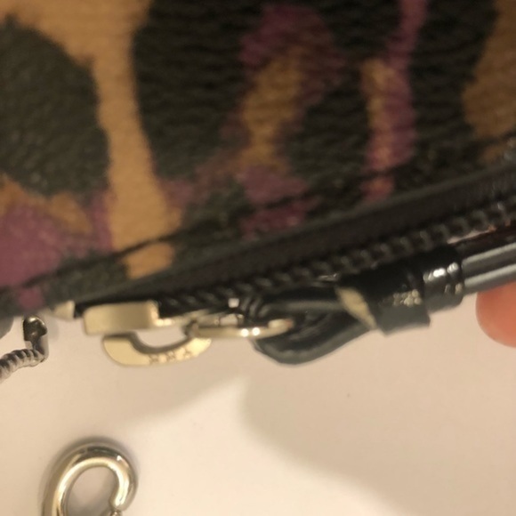 Coach leopard ocelot purple crossbody bag - Picture 3 of 13